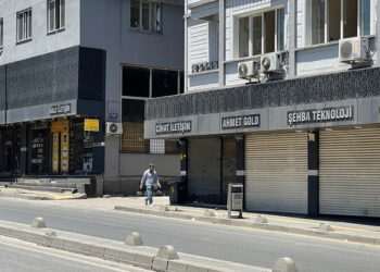 Gaziantep'te bazı Suriyeli işletmeciler, dükkanlarını açmadı
