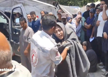 Gazze'de saldırılar sonrası yaralı ve ölüler tahliye edildi