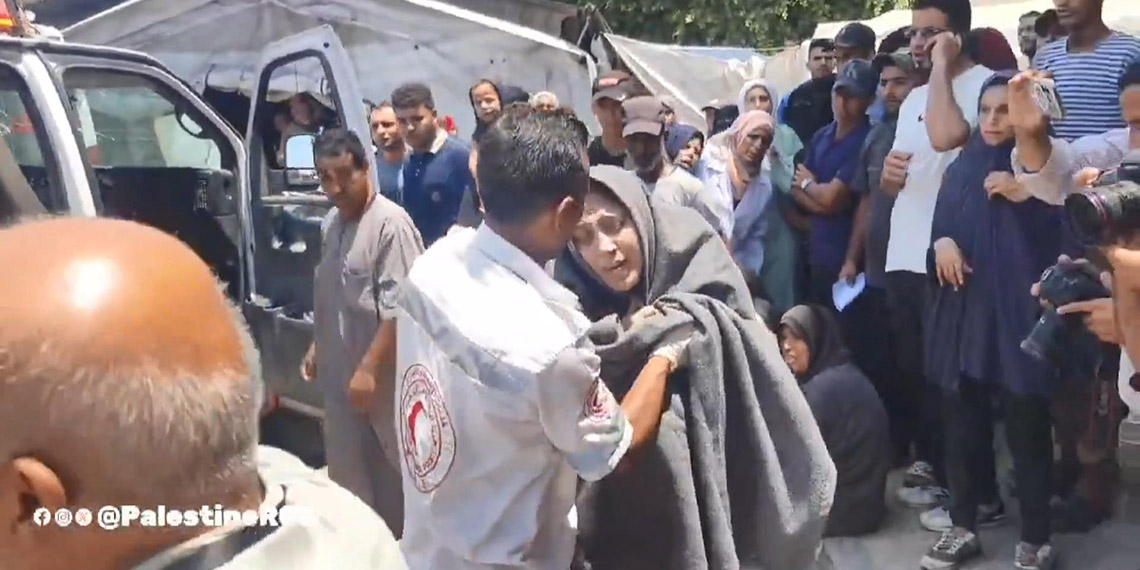 Gazze'de saldırılar sonrası yaralı ve ölüler tahliye edildi