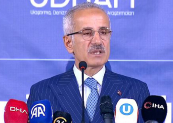 Gençlerin yenilikçi bakış açısı ile geleceğe ışık tutmamız gerekiyor