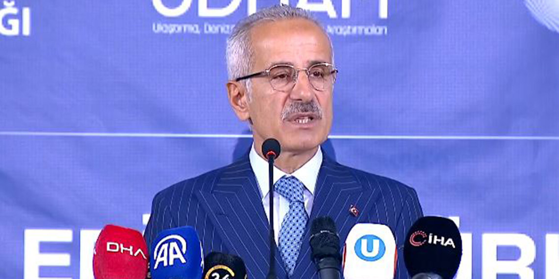 Gençlerin yenilikçi bakış açısı ile geleceğe ışık tutmamız gerekiyor