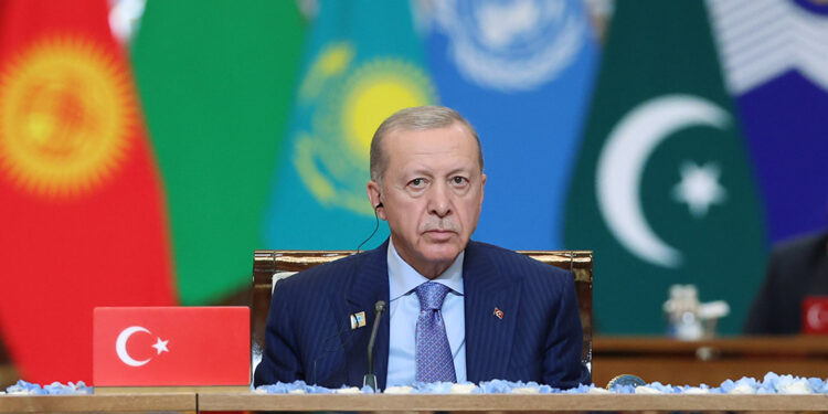 Güçlünün haklı değil, haklının güçlü olduğu bir düzen için çalışıyoruz