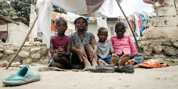 Haiti'de artan şiddet olayları nedeniyle 300 bin çocuk yerinden edildi