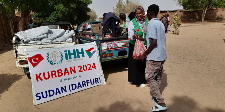 İHH, bugüne kadar 800 bin Sudanlıya destek ulaştırdı