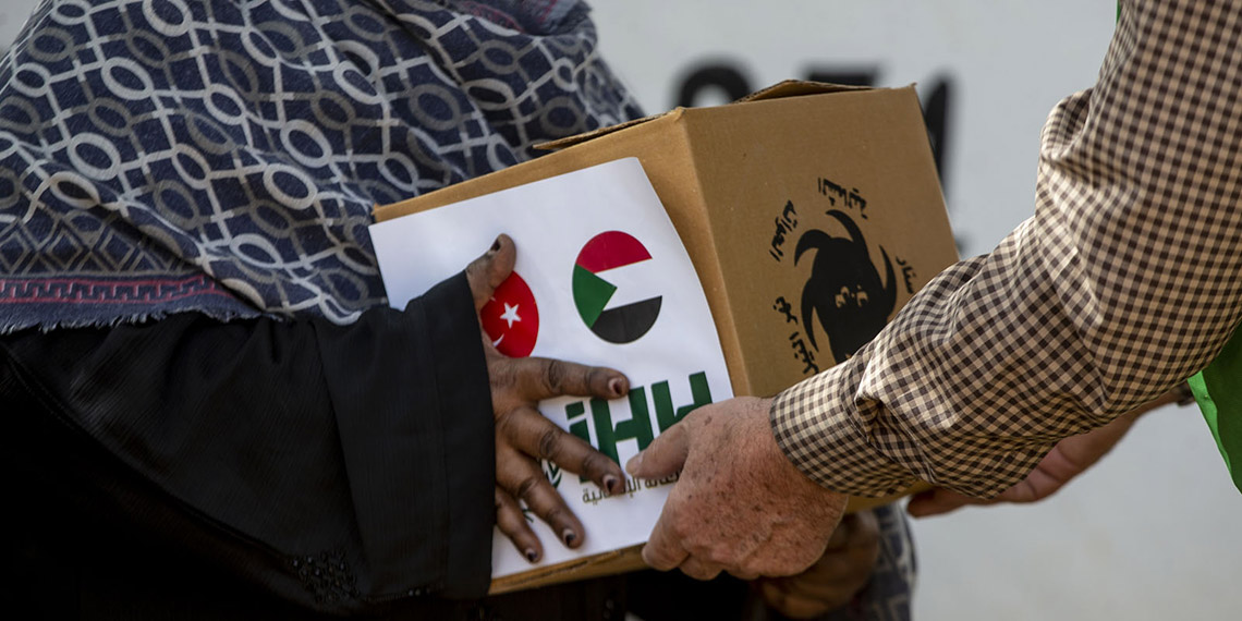 İHH, bugüne kadar 800 bin Sudanlıya destek ulaştırdı