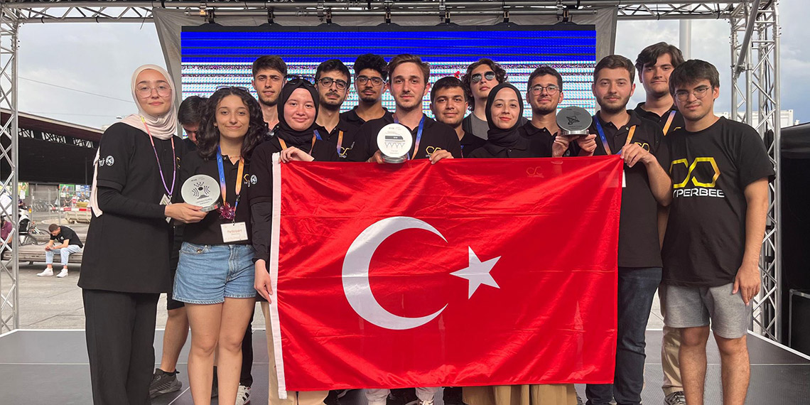 İTÜ Hyperbee takımına İsviçre'de 3 ödül