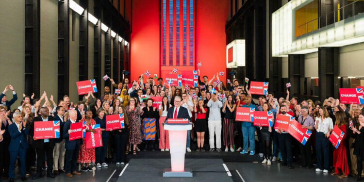 İngiltere’de İşçi Partisi'nin seçim zaferi