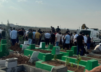 İsale hattındaki göçükte ölen 2 işçi, toprağa verildi