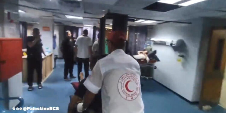 İsrail’in Han Yunus'taki tahliye emri sonrası hastane yaralılarla doldu