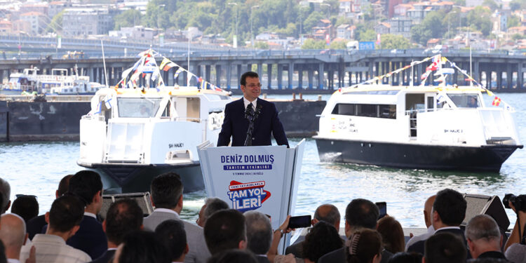 İstanbul'da deniz dolmuşlar suya indirildi