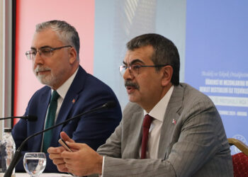 İstihdam sayımızı 32,6 milyon kişi ile rekor seviyeye çıkardık