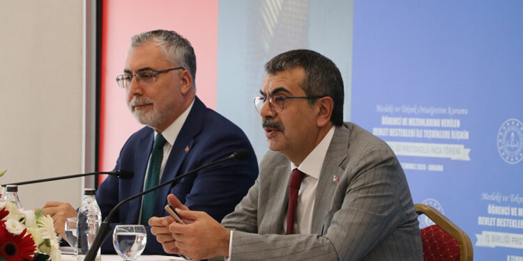 İstihdam sayımızı 32,6 milyon kişi ile rekor seviyeye çıkardık