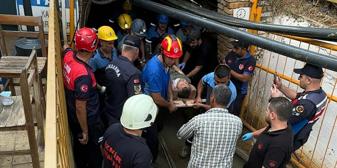 İzmir'de madende işçilerin üzerine kaya parçaları düştü: 2 yaralı