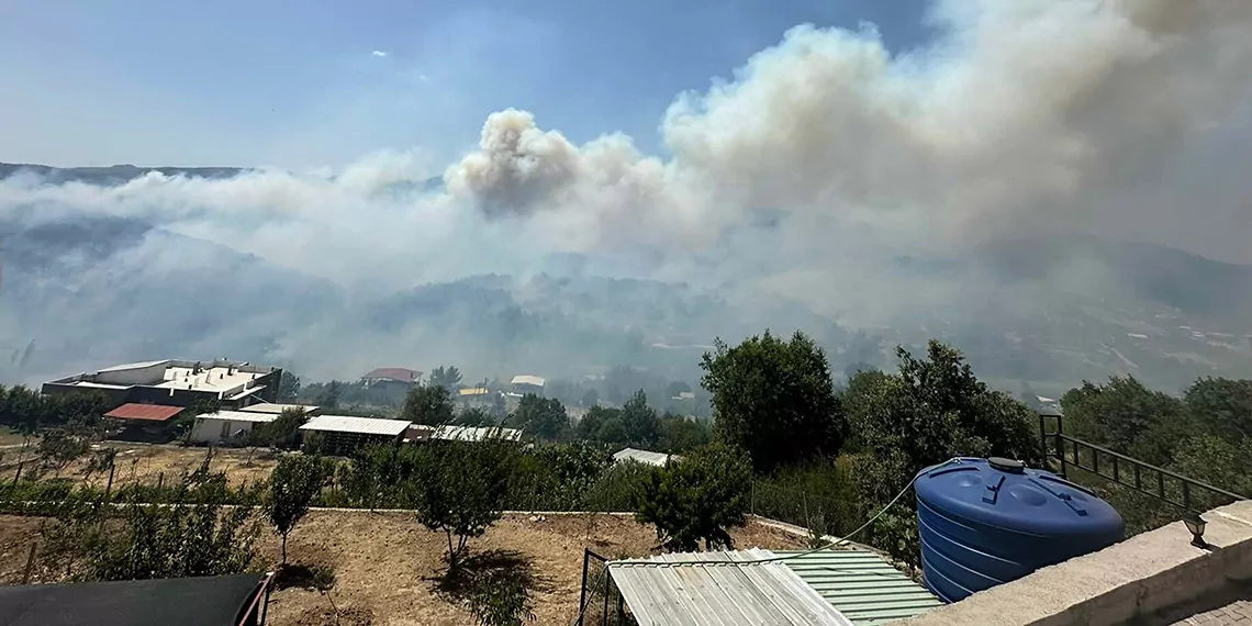 İzmir'in bornova ilçesindeki yangında 2'nci gün