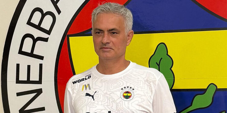 Amacımız, Fenerbahçeli taraftara bekledikleri mutluluğu vermek