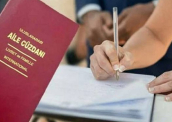 Kadınlar için soyadı düzenlemesi yargı paketinden çıkarıldı