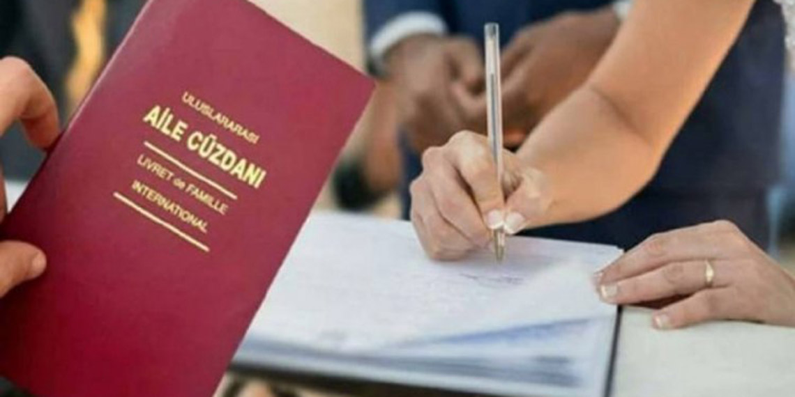 Kadınlar için soyadı düzenlemesi yargı paketinden çıkarıldı