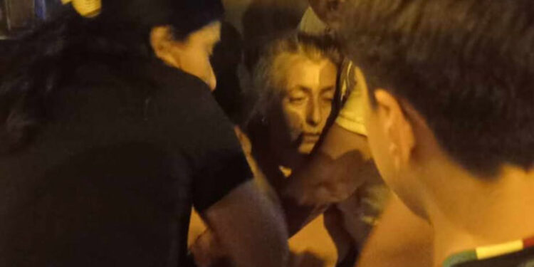 Kaldırımdaki kadının yorgun mermiyle yaralanmasına 6 gözaltı