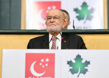 Karamollaoğlu'nun annesi vefat etti