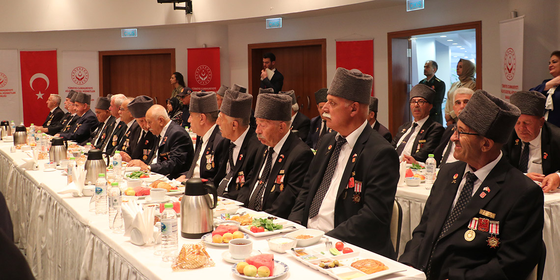 Kıbrıs gazileri, Barış Harekatı'nın yıl dönümünde KKTC'ye gidiyor