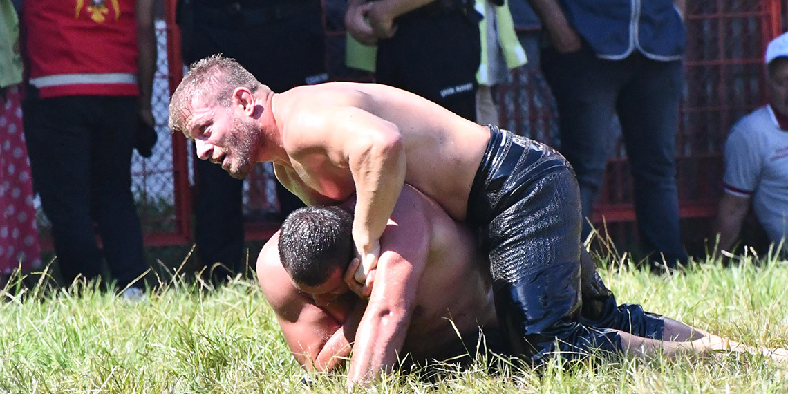 Kırkpınar'ın favori isimlerinden İsmail Balaban ikinci turda elendi