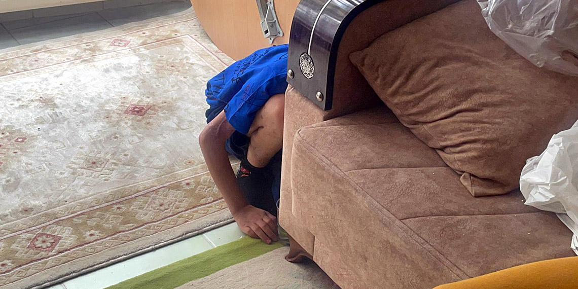 Köpeklerin ağır yaraladığı Tunahan iyileşti; eve kapandı