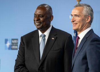 Lloyd Austin NATO Genel Sekreteri ile bir araya geldi