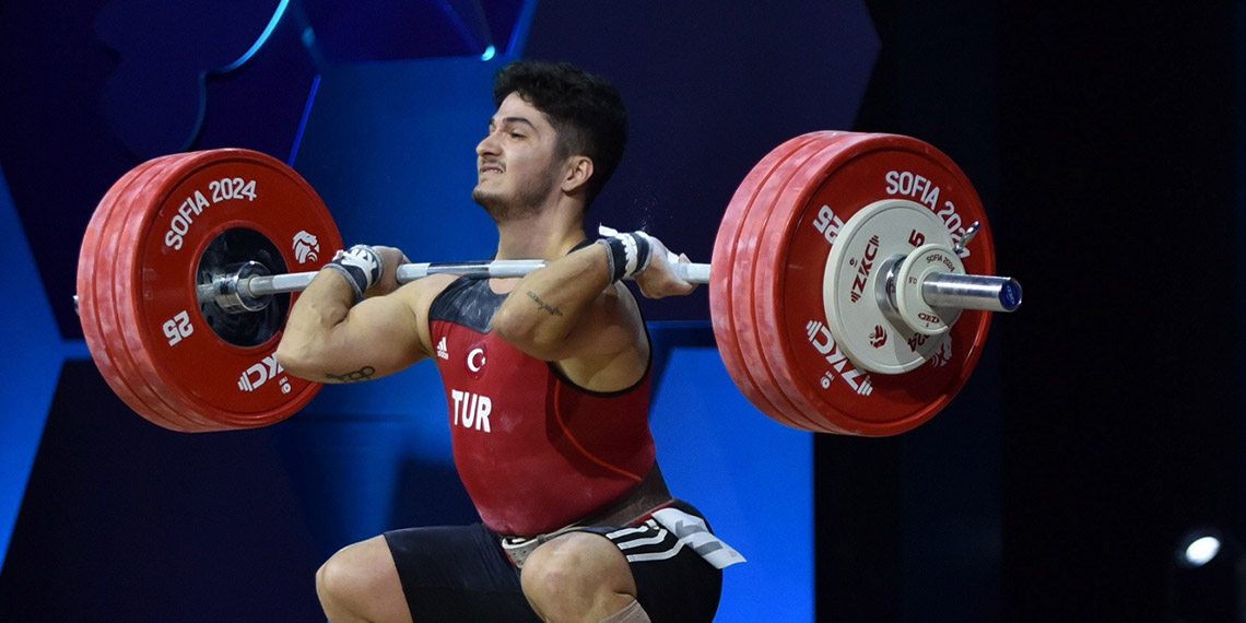 Milli halterci Muhammed Furkan Özbek: Hedef olimpiyatta kürsüye çıkmak