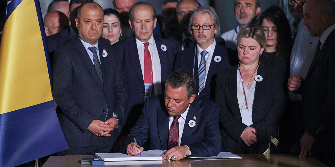 Özgür Özel, Srebrenitsa Katliamı anma törenine katıldı