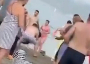 Plajda kadını taciz iddiasıyla darbedildi, gözaltına alındı