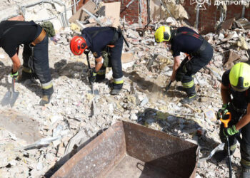 Rusya, Dnipro kentini vurdu: 2 ölü, 12 yaralı