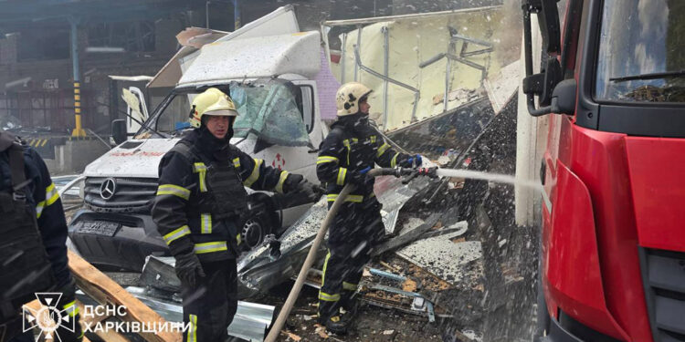 Rusya, Harkiv'de postaneyi vurdu: 1 ölü, 10 yaralı