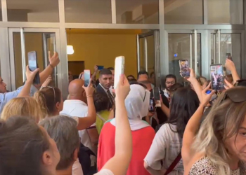 Sahipsiz hayvanlara ilişkin kanun teklifi görüşmelerinde gerginlik