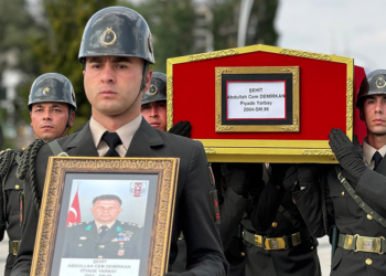 Şehit yarbay, son yolculuğuna uğurlandı