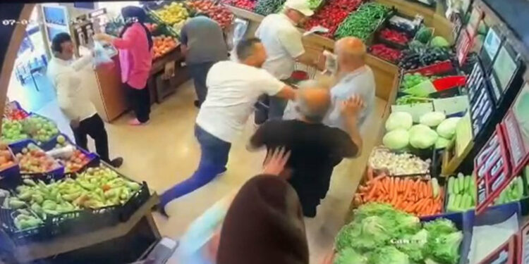 Silahlı kavgada ölen belediye başkanı markette darbedilmiş