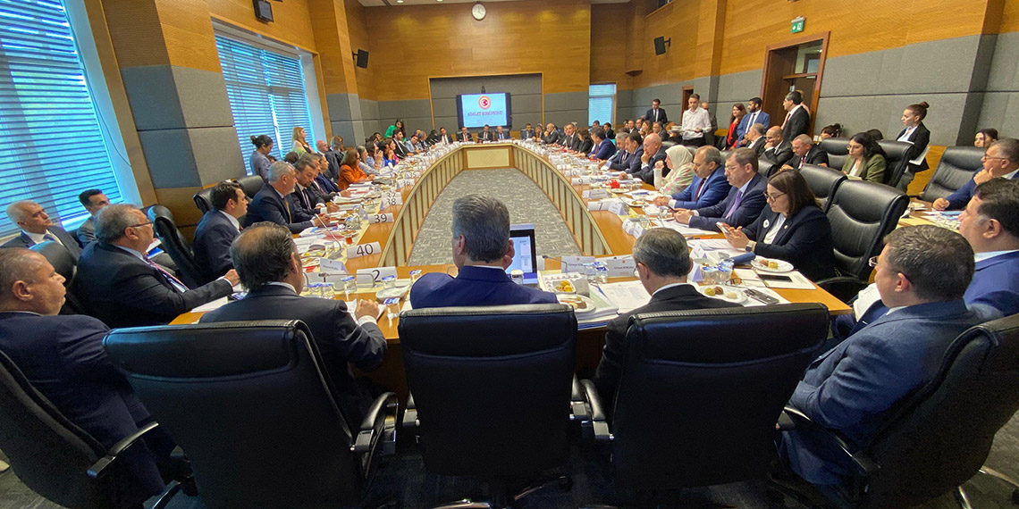 Soyadı düzenlemesini de içeren 9'ncu Yargı Paketi komisyonda