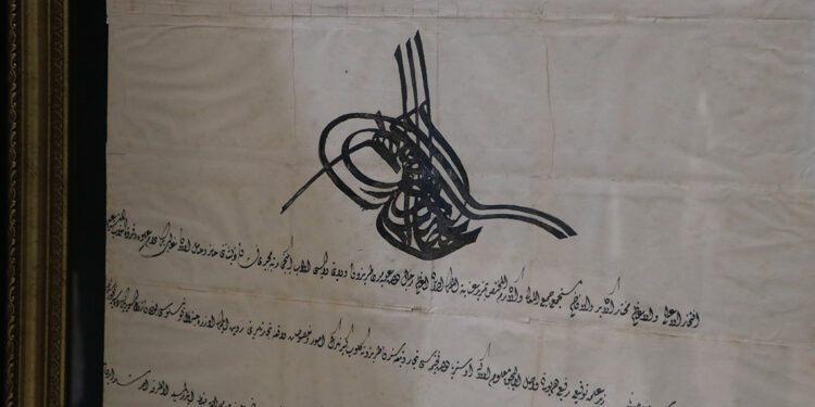 Sultan Abdülaziz'in 152 yıllık fermanı, kaçakçılardan kurtarıldı