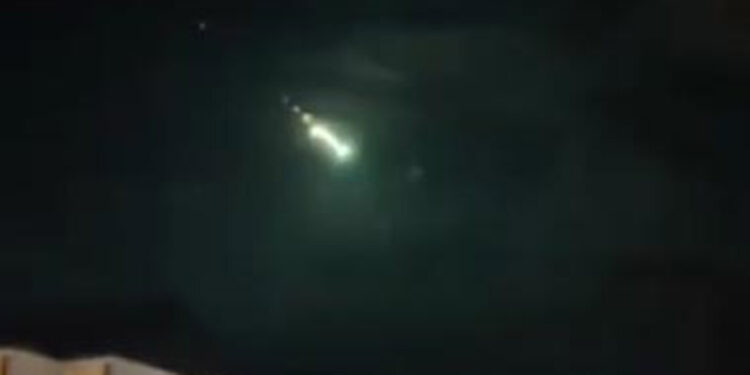 TUA’dan gizemli 'yeşil meteor' hakkında açıklama geldi