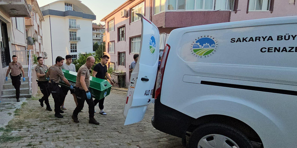 Tartıştığı babasını tabancayla vurarak öldürdü