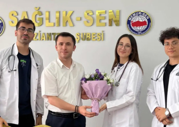 Tıp Fakültesi öğrencilerinin ilk stetoskopu Sağlık Sen’den