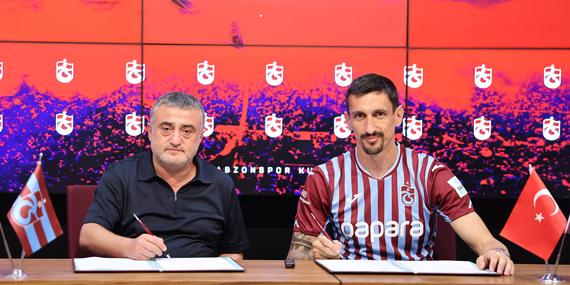 Trabzonspor'da Stefan Savic'e imza töreni