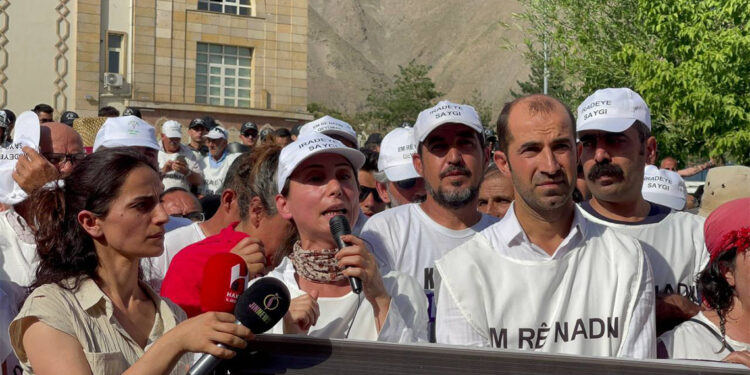 Seçilmişlerin yerine atanmışı getiremezsiniz