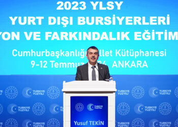 Türkiye'deki azınlıklarla ilgili doktora tezi yapıyorlar; buna karşıyım