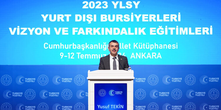 Türkiye'deki azınlıklarla ilgili doktora tezi yapıyorlar; buna karşıyım