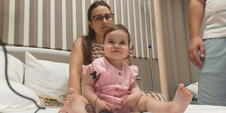 Ukraynalı bebek, biyonik kulak ile sağlığına kavuştu
