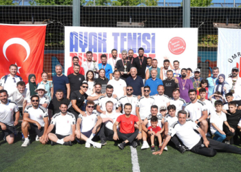 Ümraniye'de Ayak Tenisi Turnuvası'nın şampiyonları belli oldu