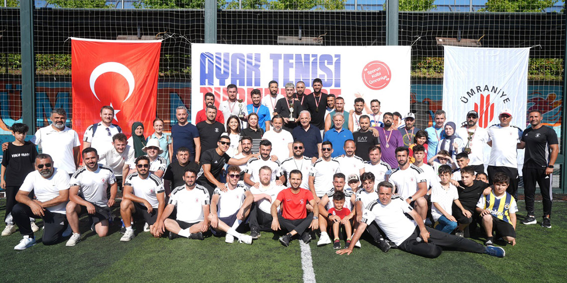 Ümraniye'de Ayak Tenisi Turnuvası'nın şampiyonları belli oldu