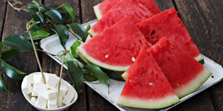 Uzmanı öneriyor: Bu besinler vücudu serinletiyor