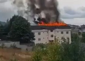 Yurt lojmanında yangın; 1 kişi dumandan etkilendi