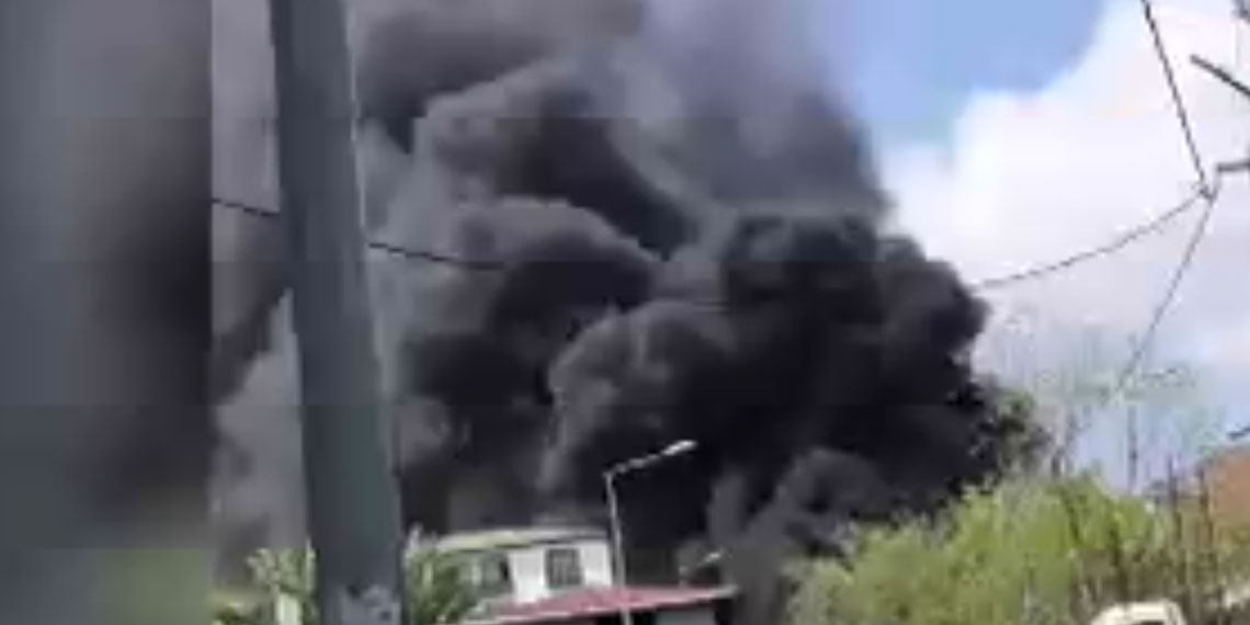 Avcılar'da geri dönüşüm tesisinde yangın